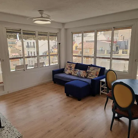 Super Centric With Great Views, Totally Refurbished Apartment *